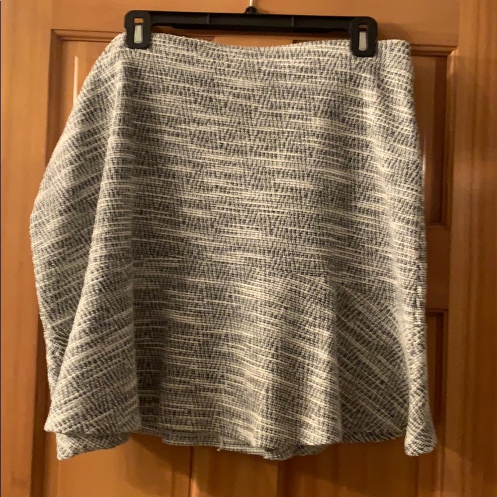 Loft white Black full skirt - mini
